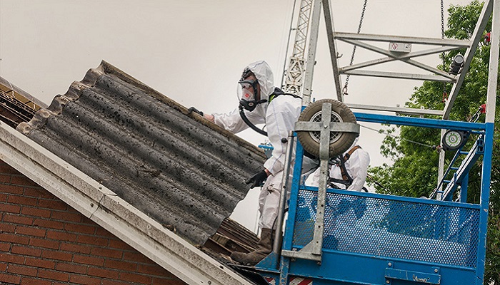 Gal metas pakeisti senąjį asbesto stogą?